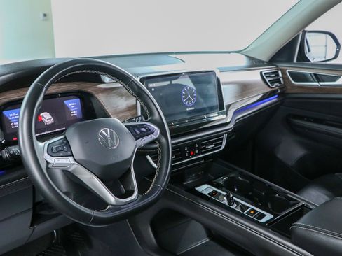 Used 2024 Volkswagen Atlas SEL AWD/4WD image 23