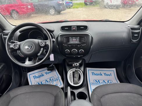 Used 2016 Kia Soul + FWD image 22