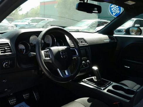 Used 2014 Dodge Challenger R/T RWD image 15