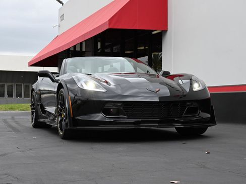 Used 2016 Chevrolet Corvette Z06 w/ C7.r Special Edition RWD image 2