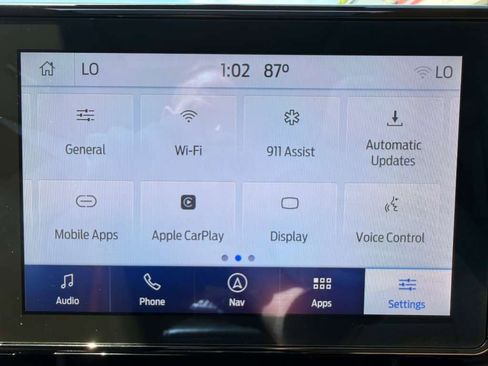 Used 2022 Ford Explorer Limited w/ Equipment Group 301A AWD/4WD image 34