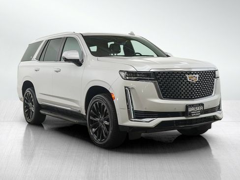 Used 2023 Cadillac Escalade Premium Luxury AWD/4WD image 7