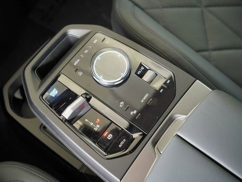 New 2026 BMW iX xDrive45 w/ M Sport Package image 17
