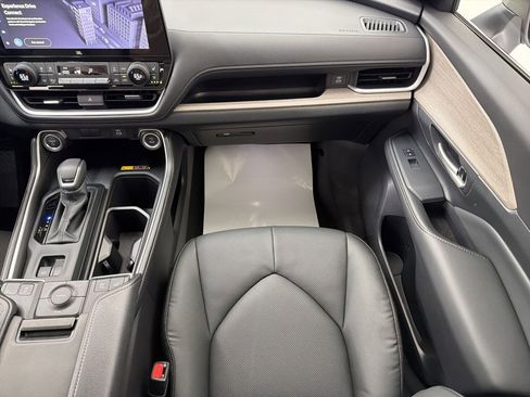 Used 2026 Toyota Grand Highlander Limited image 27
