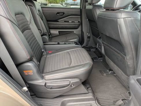 Used 2024 Nissan Pathfinder Rock Creek AWD/4WD image 25