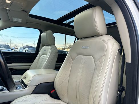 Used 2021 Ford Expedition Max Platinum image 16