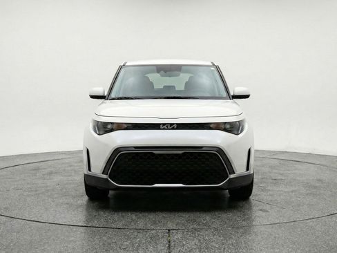 Used 2025 Kia Soul LX w/ LX Technology Package FWD image 2