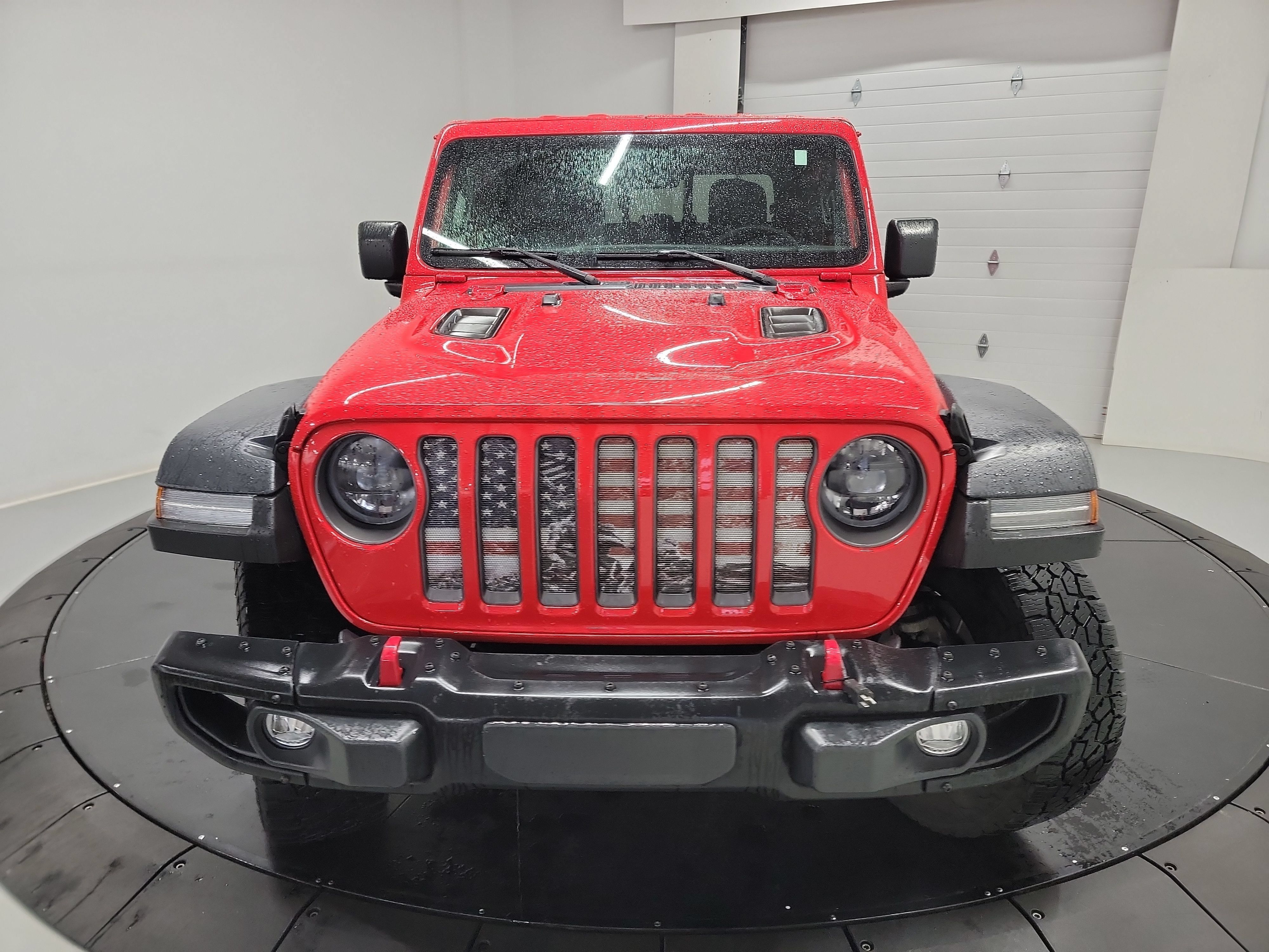 Used 2023 Jeep Gladiator Rubicon w/ LED Lighting Group AWD/4WD image 2