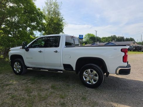 Used 2022 Chevrolet Silverado 2500 LTZ w/ LTZ Premium Package AWD/4WD image 4