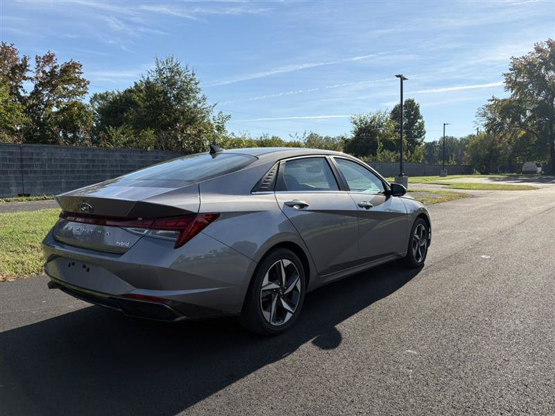 Used 2023 Hyundai Elantra Limited FWD image 6