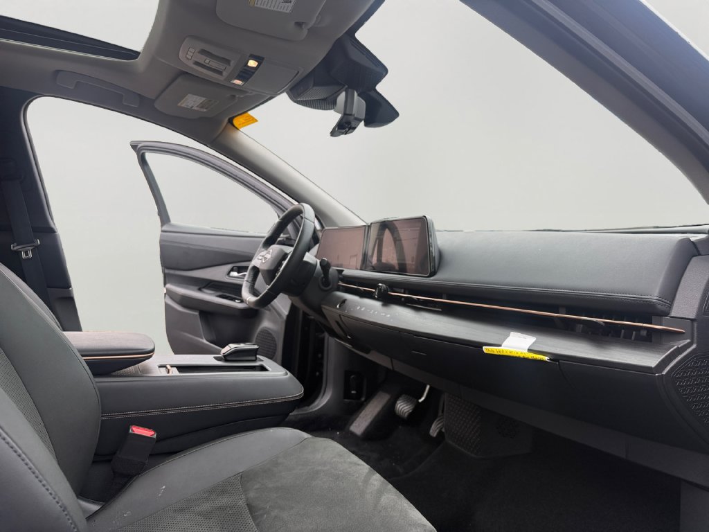 Used 2023 Nissan Ariya FWD image 11