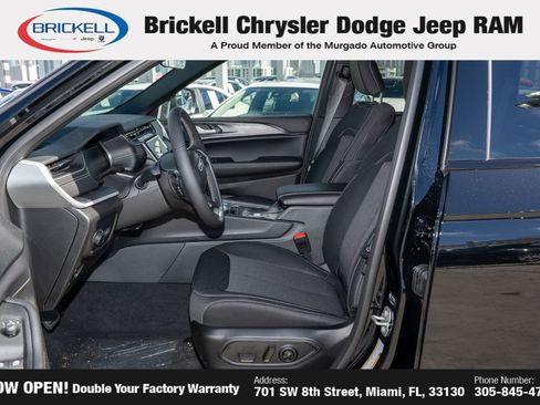 New 2025 Jeep Grand Cherokee Laredo X w/ Luxury Tech Group I image 16