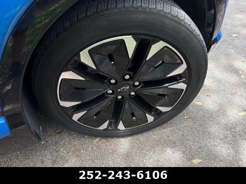 Used 2024 Chevrolet Blazer EV RS RWD image 3