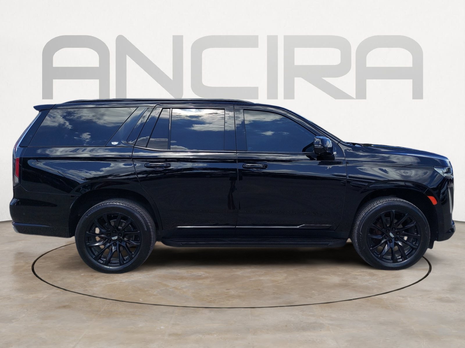 Used 2023 Cadillac Escalade Premium Luxury RWD image 11