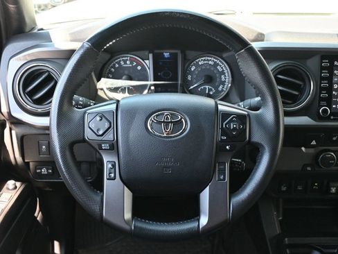 Used 2022 Toyota Tacoma TRD Off-Road w/ TRD Premium Off Road Package RWD image 13