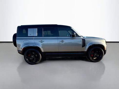 Used 2024 Land Rover Defender 110 X image 6