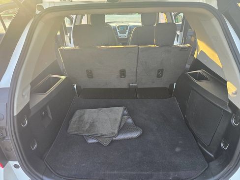 Used 2017 Chevrolet Equinox LS image 45