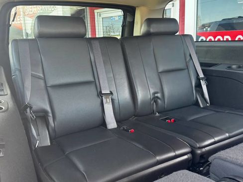 Used 2014 Chevrolet Suburban LTZ image 24