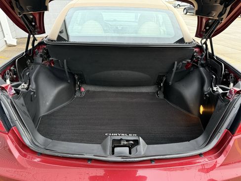 Used 2011 Chrysler 200 Touring w/ Cold Weather Group image 8