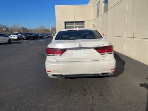 Used 2017 Lexus LS 460 AWD w/ Comfort Package image 4