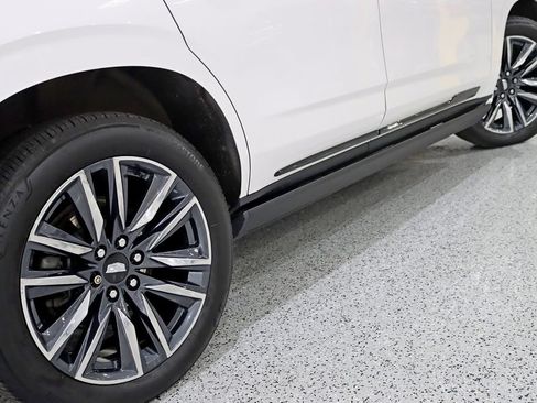 Used 2023 Cadillac Escalade Sport Platinum AWD/4WD image 12
