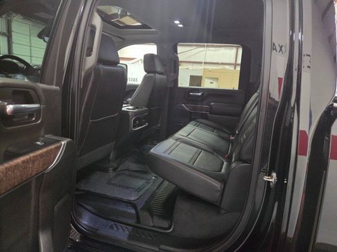 Used 2022 GMC Sierra 2500 Denali w/ Denali Black Diamond Edition image 84