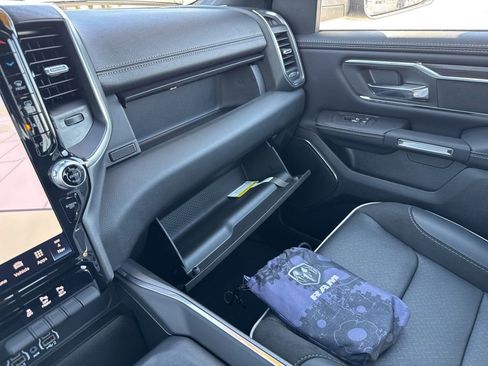 Used 2025 RAM 1500 Laramie image 38