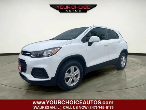 Used 2017 Chevrolet Trax LS AWD/4WD image 1