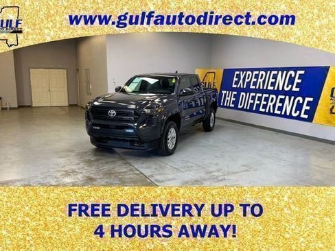 Used 2025 Toyota Tacoma SR5 AWD/4WD image 4