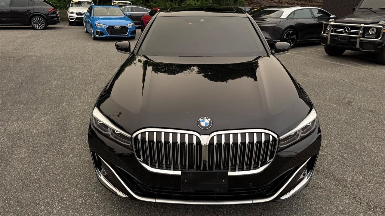 Used 2022 BMW 740i xDrive w/ Premium Package AWD/4WD image 21