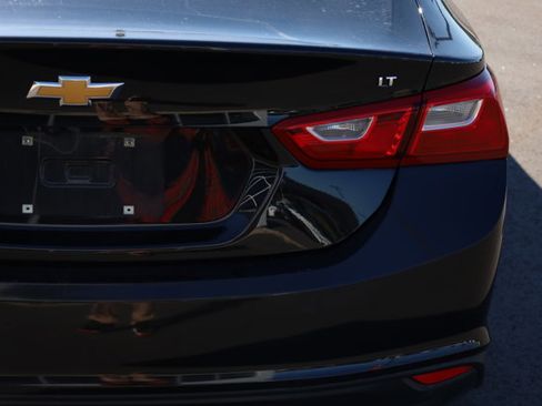 Used 2023 Chevrolet Malibu LT image 18