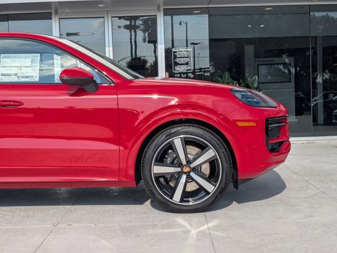 New 2026 Porsche Cayenne S image 11