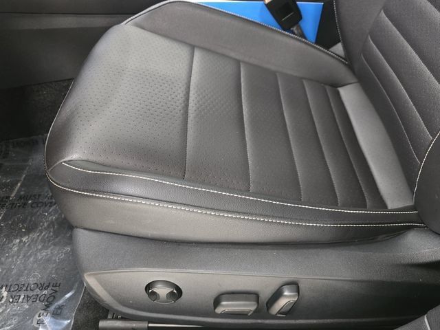 Used 2023 Volkswagen Jetta SE FWD image 21