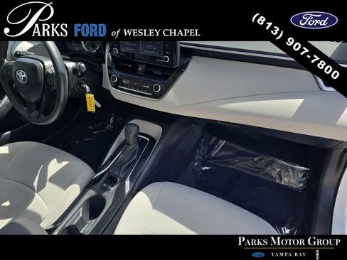 Used 2022 Toyota Corolla LE FWD image 9