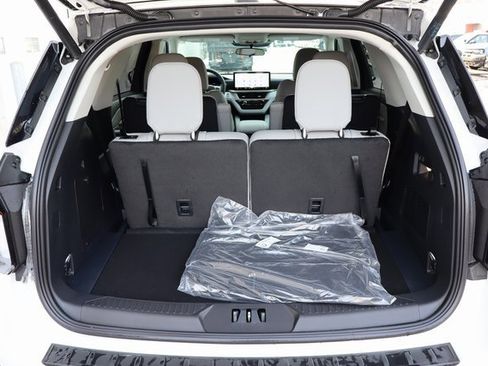 New 2026 Ford Explorer Active w/ Active Comfort Package image 20