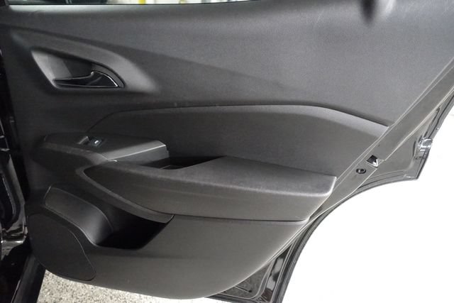 Used 2025 Chevrolet Trax LT w/ Driver Confidence Package FWD image 22