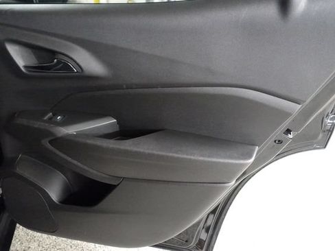 Used 2025 Chevrolet Trax LT w/ Driver Confidence Package FWD image 22