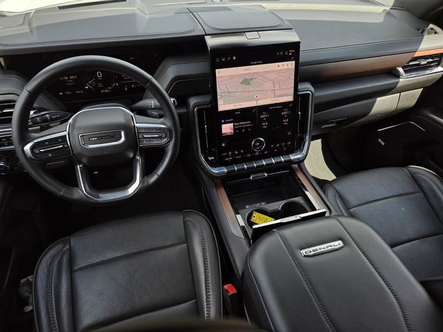 Used 2025 GMC Yukon Denali AWD/4WD image 16