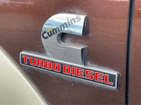 Used 2015 RAM 3500 Laramie Longhorn image 9