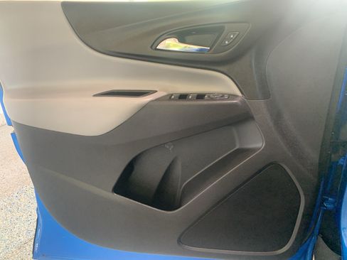 Used 2024 Chevrolet Equinox LS FWD image 25