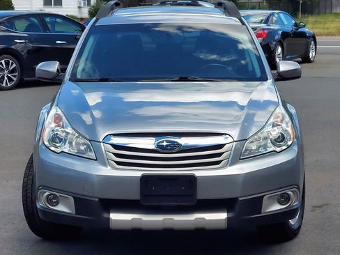 Used 2011 Subaru Outback 2.5i Limited w/ PWR Moonroof Pkg AWD/4WD image 2
