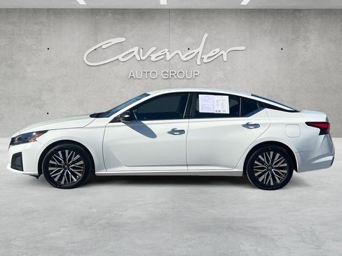 Certified 2025 Nissan Altima 2.5 SV FWD image 13