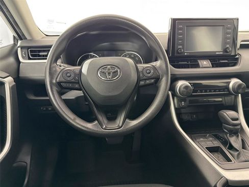 Certified 2022 Toyota RAV4 LE FWD image 27
