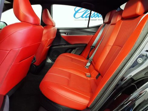 Used 2025 Toyota Camry XSE FWD image 8