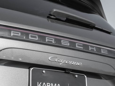 Used 2019 Porsche Cayenne image 64