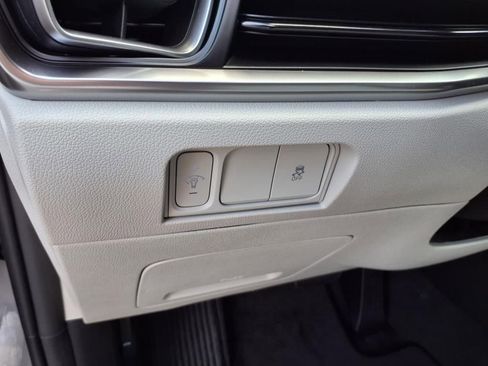 New 2025 Kia Sorento S image 17