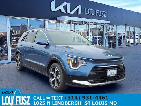 Used 2025 Kia Niro EX Touring FWD image 1