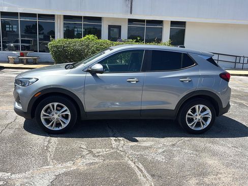 Used 2023 Buick Encore GX Preferred w/ Cold Weather Comfort Package AWD/4WD image 4