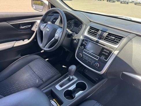 Used 2016 Nissan Altima 2.5 S w/ Power Driver Seat Package FWD image 14