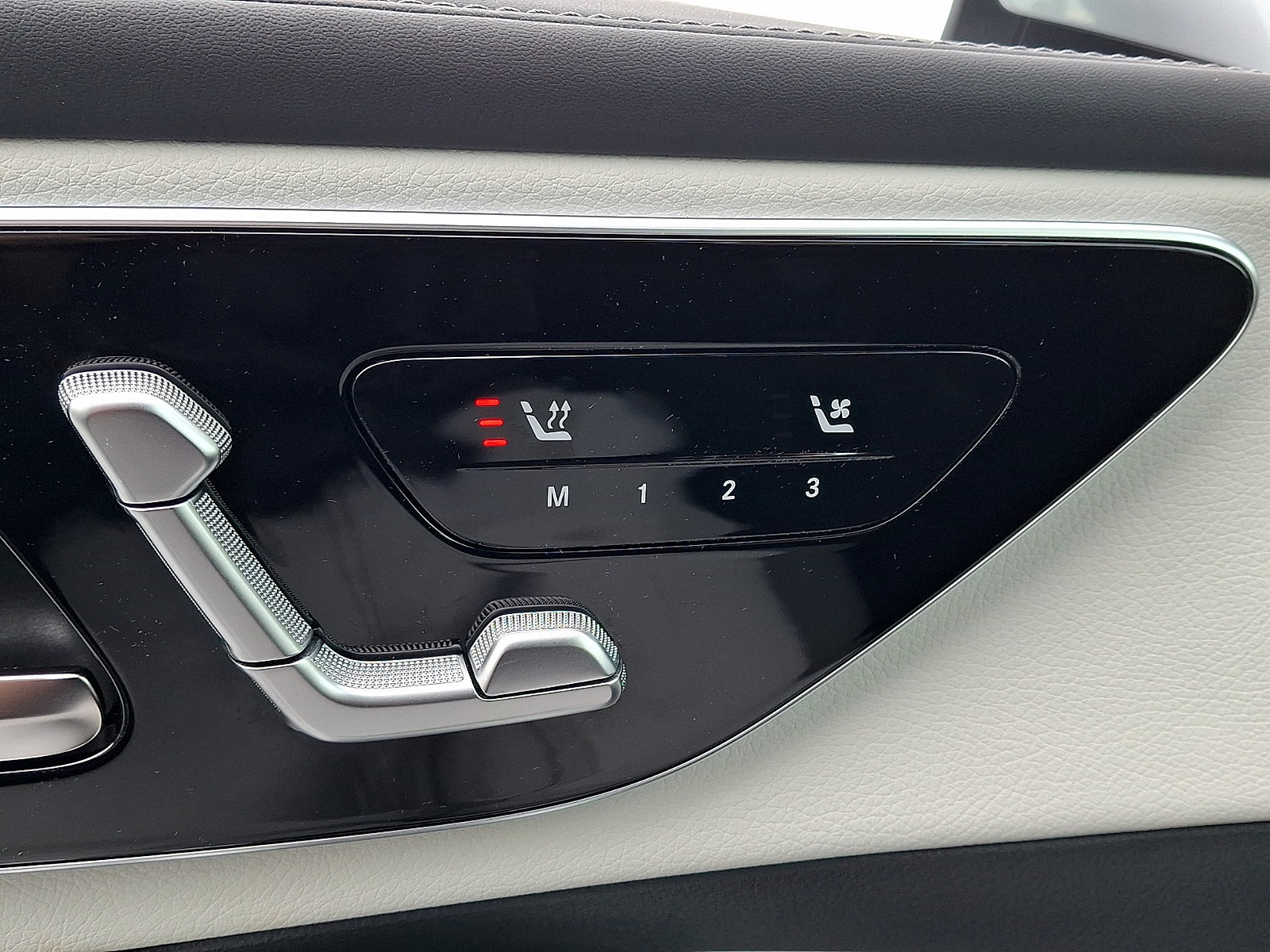 Certified 2026 Mercedes-Benz GLC 300 4MATIC image 26